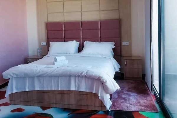 Deluxe Suite | Individually decorated, individually furnished, desk, free WiFi