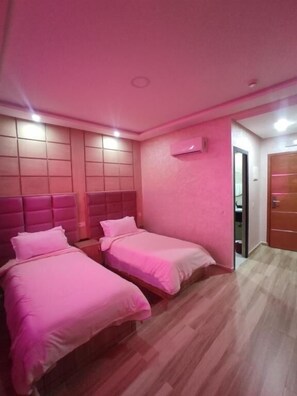 Deluxe Twin Room | Individually decorated, individually furnished, desk, free WiFi - FEKRI HOTEL (Meknes)