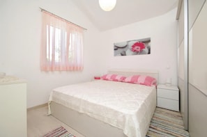 House, Smoking | 3 bedrooms - Holiday Houses, Villas Viki - With Heated Pool (Trogir)