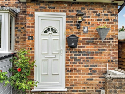 1 bedroom accommodation in Glossop
