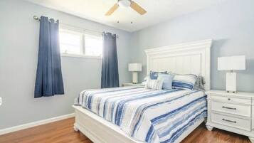 3 bedrooms, iron/ironing board, free WiFi, bed sheets