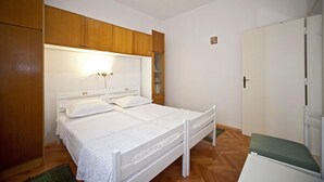 House, Smoking | 3 bedrooms - Holiday Houses, Villas Villa Marijeta - 20 m From sea (Solta)