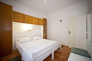 House, Smoking | 3 bedrooms - Holiday Houses, Villas Villa Marijeta - 20 m From sea (Solta)