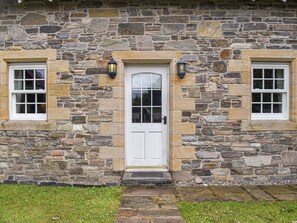 Exterior detail - 2 bedroom accommodation in Salen (Salen)