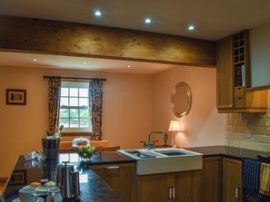 Fridge, microwave, dishwasher - 2 bedroom accommodation in Salen (Salen)