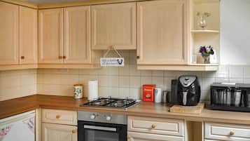 Highchair, cookware/dishes/utensils