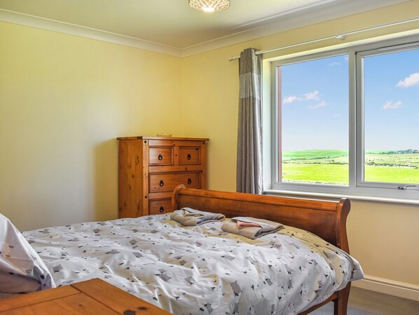 3 bedrooms, free WiFi, bed sheets