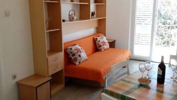 Apartment, Smoking | 2 bedrooms