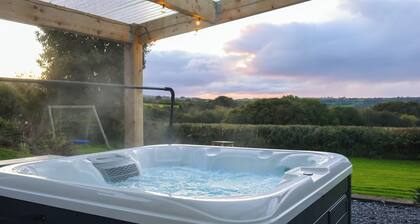 4 bedroom accommodation in Bwlch y Groes