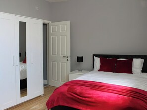 3 間睡房、免費 Wi-Fi、床單