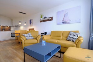 TV, ping pong, stereo - Haus Lord Nelson Döse Wohnung 406 (Cuxhaven)