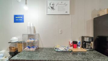 Free daily continental breakfast