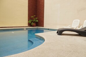 Piscina stagionale all'aperto