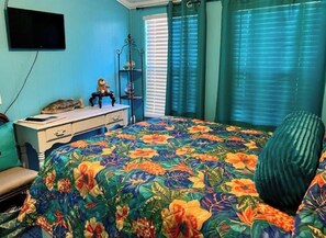 1 habitación, tabla de planchar con plancha, wifi y ropa de cama 