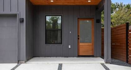 Mi Casita Studio New Modern
