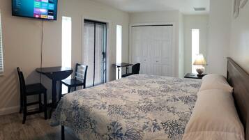 1 chambre, bureau, Wi-Fi gratuit, draps fournis