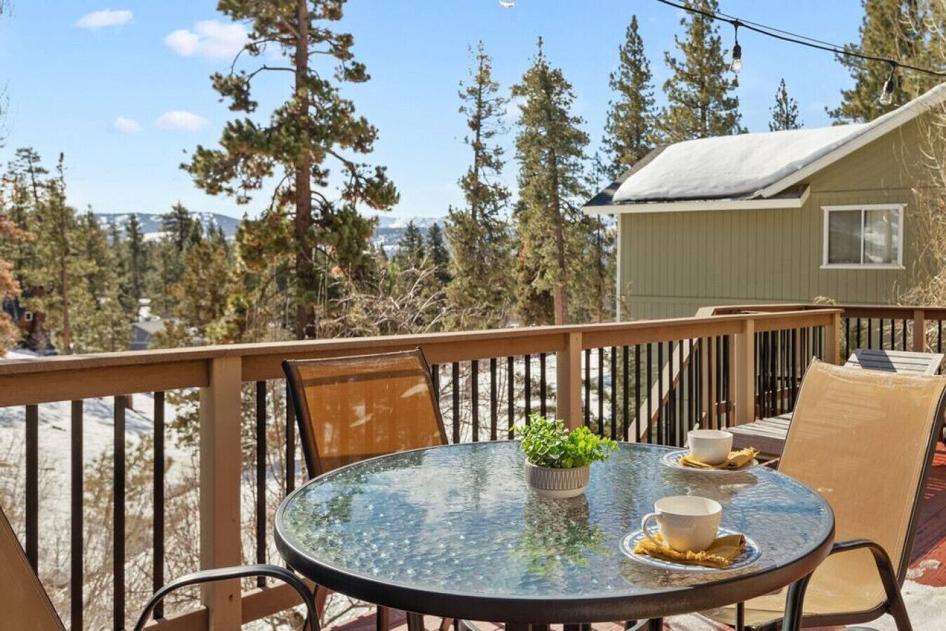 屋外ダイニングエリア