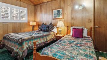 Basic Cabin | 2 bedrooms, free WiFi