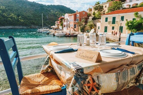 Making tour explorations of Kefalonia from Zakynthos Island