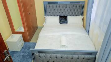 2 多间卧室、WiFi、床单