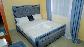 2 多间卧室、WiFi、床单