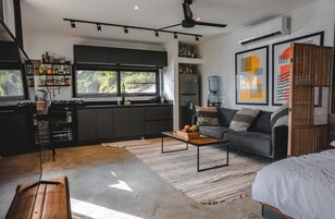 Luxury Villa | Private kitchen | Fridge, toaster, blender, cookware/dishes/utensils