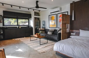 Luxury Villa | 1 bedroom, free cribs/infant beds, free rollaway beds, free WiFi