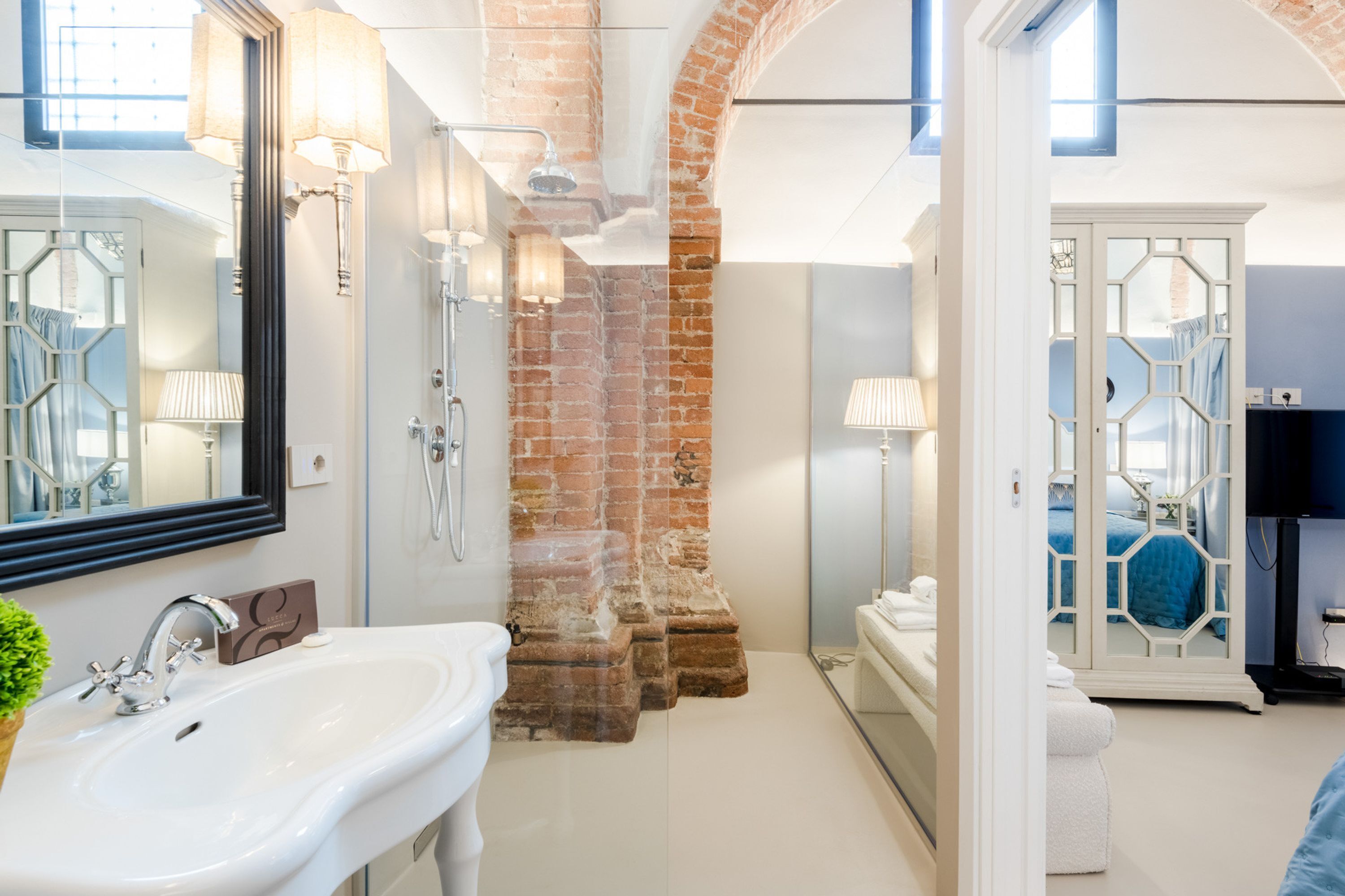 2 bedrooms