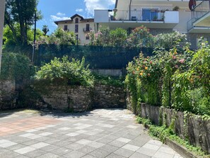 Property grounds - Rosa dei Venti apartment with lake view in Baveno (Baveno)