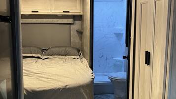 3 quartos, Wi-Fi de cortesia, roupa de cama