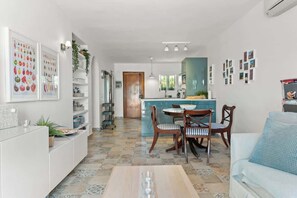 Smart TV, offices - Family Apartment with Pool by Costarentals - Ref 218 (Torremolinos)