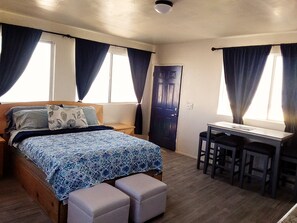 1 bedroom, desk, free WiFi, bed sheets - Enjoy Amazing Views in Romantic Seaside Studio in Cholla Bay  (Bahía la Choya)