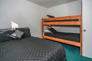 Basic Cabin | 2 bedrooms