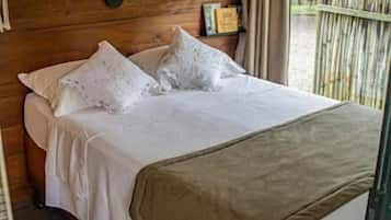 Design Cabin | Individually decorated, individually furnished, free WiFi, bed sheets