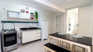 Studio – executive | Eget kjøkken | Kaffetrakter/tekoker, kjøleskap, mikrobølgeovn og vannkoker