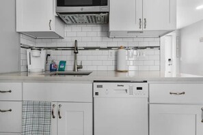 Fridge, microwave, dishwasher, coffee/tea maker