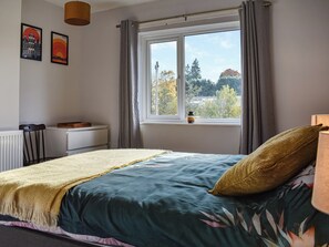 3 bedrooms, free WiFi, bed sheets