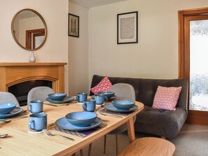 Dining - 3 bedroom accommodation in Keswick (Keswick)