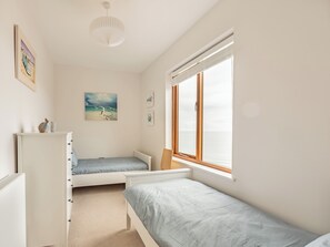 3 bedrooms, free WiFi, bed sheets