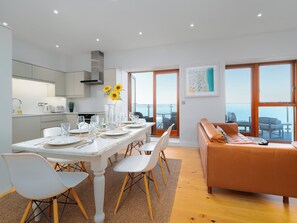 Interior - Blue Horizon - UK42995 (Mortehoe, near Woolacombe)