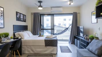 Apartment | 1 bedroom, individually decorated, individually furnished, desk