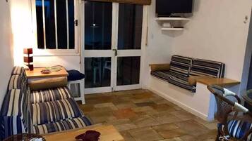 Smart TV, mesa de pingue-pongue