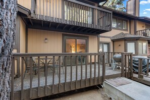 Basic Cabin | Terrace/patio - Snow Summit Getaway (Big Bear Lake)