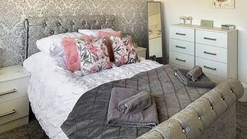 2 bedrooms, free WiFi, bed sheets