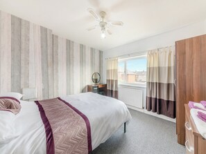 3 quartos, Wi-Fi de cortesia, roupa de cama