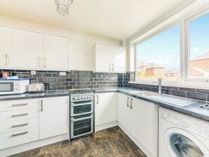 Kochgeschirr/Geschirr/Besteck