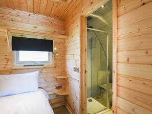 1 bedroom, free WiFi, bed sheets - Barcud Coch - UK44539 (Penybontfawr, near Llanfyllin)