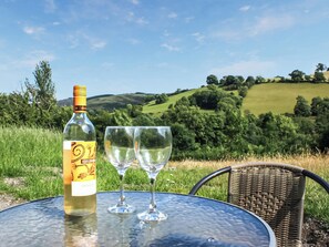 Outdoor dining - Barcud Coch - UK44539 (Penybontfawr, near Llanfyllin)