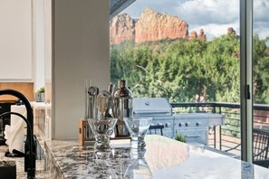 Interior - Uptown Splash - Views! 5BR 4BA Heated Pool Spa Firepit GamesRm Minigolf Location (Sedona)