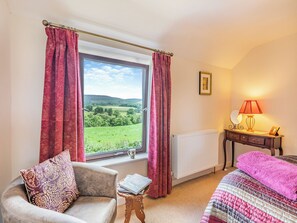 3 bedrooms, free WiFi, bed sheets